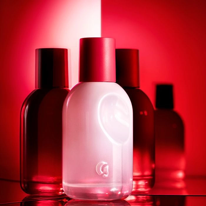 معرفی 10 تا از بهترین عطر و پرفیوم های زنانه موجود در ایران - Glossier You