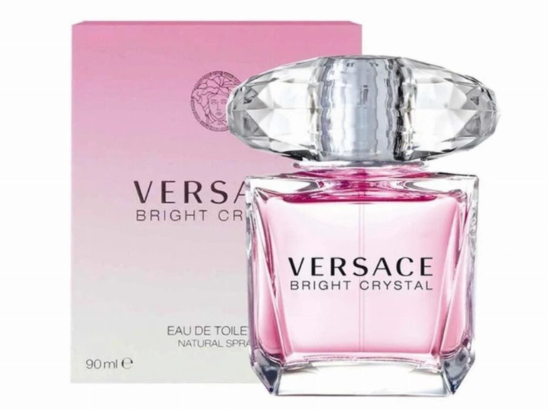 معرفی و بررسی 7 عطر عالی زنانه با قیمت زیر 100 دلار - Versace Bright Crystal